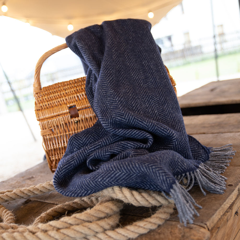Merino & Cashmere Throw | Dark Navy Herringbone